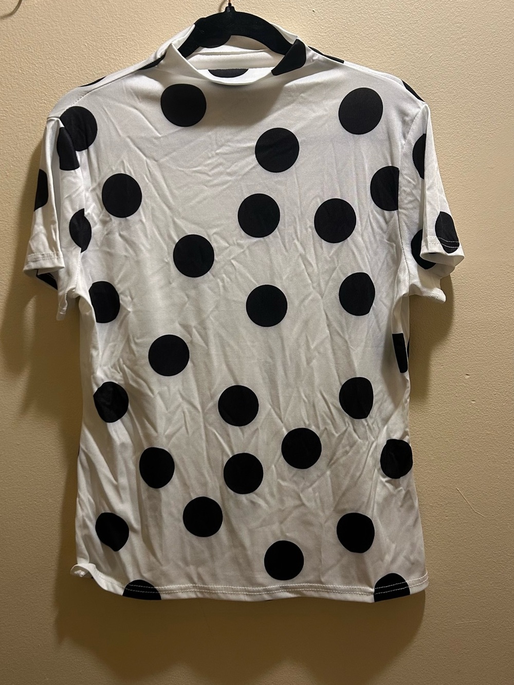 Women's Black & White Polka Dot Short Sleeve Top